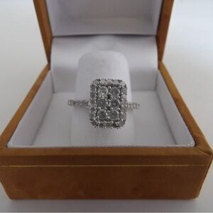 Diamond Cluster Halo Ring 1.01ct Ring Size 7.5.